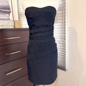 Woman's Black strapless ruched dress w/sweetheart neckline. Size 9 in Jrs.